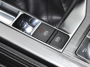 2021款PLUS 1.5T 手动林 5座 驻车制动器