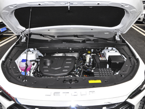 2021款PLUS 1.5T 手动林 5座 发动机