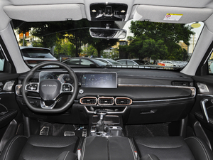 2021款PLUS 1.6T DCT星 6座 中控区