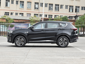 2021款PLUS 1.5T 手动风 7座 正侧（左）
