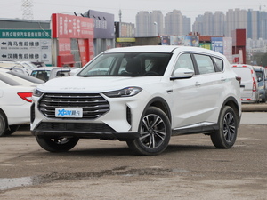 2021款PLUS 1.6T DCT辰 5座 左前45度