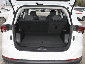 2021款PLUS 1.6T DCT辰 5座 行李厢空间