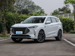 2021款PLUS 诸葛版 1.6TGDI DCT武侯 5座 左前45度