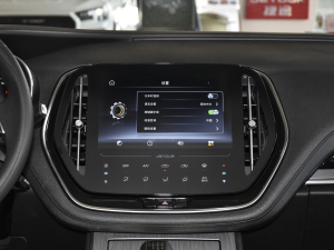 2021款1.5T 手动特供I版 7座 中控区