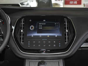 2021款1.5T 手动特供I版 7座 中控区