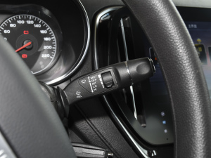 2021款1.5T 手动特供I版 7座 中控区