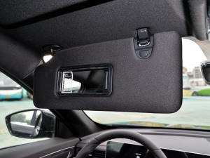 2021款PLUS 1.5T 手动林PRO 5座 遮阳板（左）