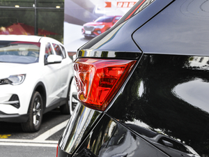 20201.5T DCTӰǰ 6 ^