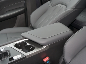 2021款1.5T 手动 府邸 中央扶手箱