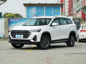 2021款1.5T 手动 洋房 左前45度