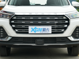2021款1.5T 手动 洋房 中网