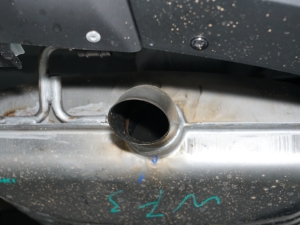 2021款1.5T 手动 洋房 排气管