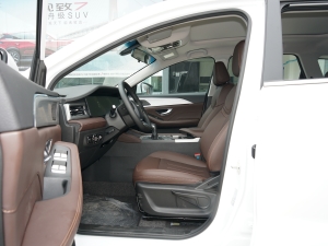 2021款1.5T 手动 洋房 前排空间