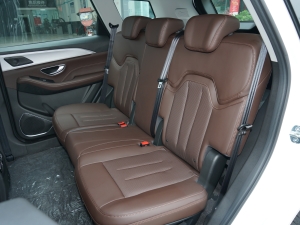 2021款1.5T 手动 洋房 后排座椅