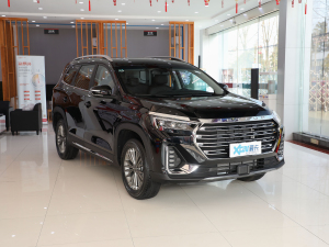 2021款1.5T 6DCT 庭院 右前45度