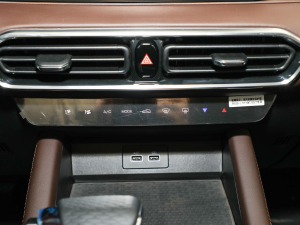 2021款1.5T 6DCT 庭院 空调调节