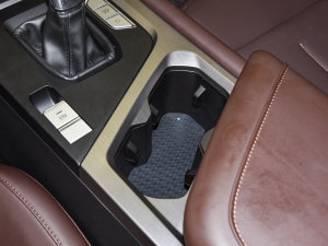 2022款1.5T 手动别院 前排杯架