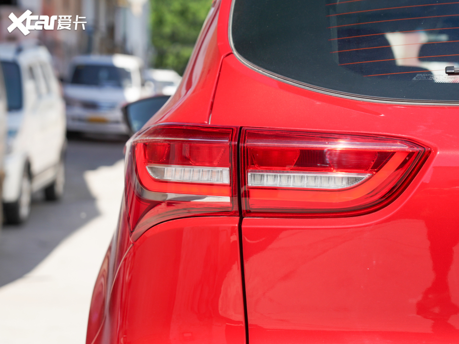 2022;X70S 1.6TD DCT 5