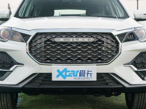 2022款1.5T 手动芳华版 5座 中网