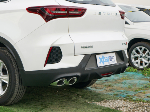 2022款1.5T 手动芳华版 5座 细节外观