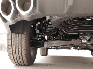 2022款1.5T DCT活力版 7座 细节外观