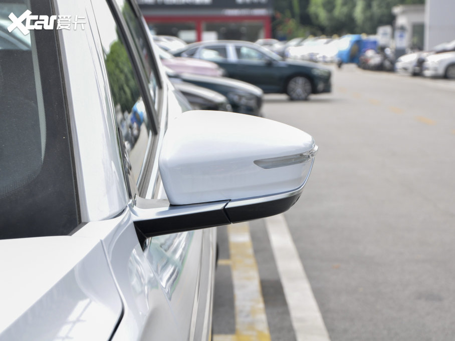 2023;X70 PLUS 1.5T քPRO 5