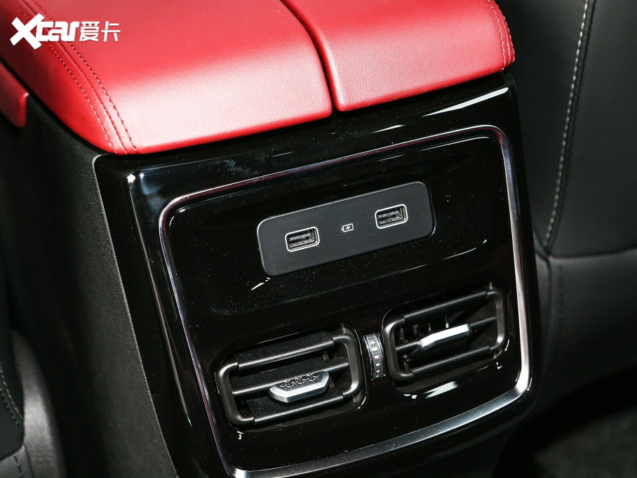 2023;X70 PLUS 1.5T DCTPLUS 5