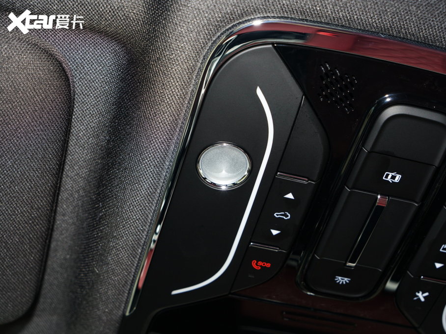 2023;X70 PLUS 2.0T DCT(qing)M(jn)AX 5