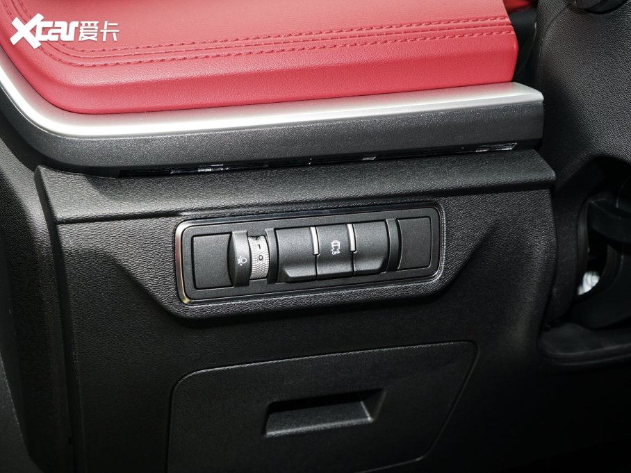 2023;X70 PLUS 2.0T DCT(qing)M(jn)AX 5