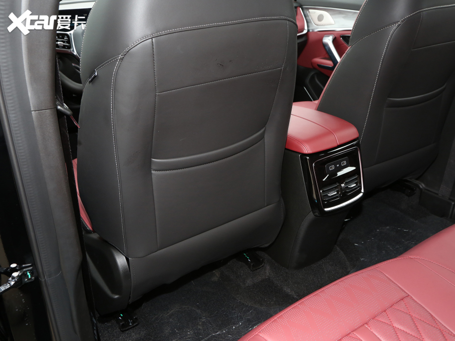 2023;X70 PLUS 1.6T DCT(qing) 5