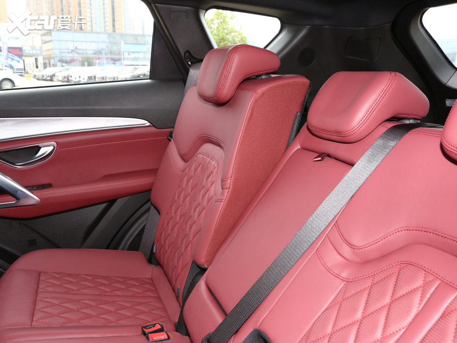 2023;X70 PLUS 1.6T DCT(qing) 5