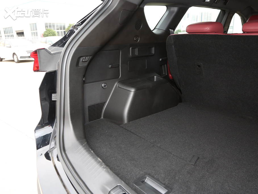 2023;X70 PLUS 1.6T DCT(qing) 5