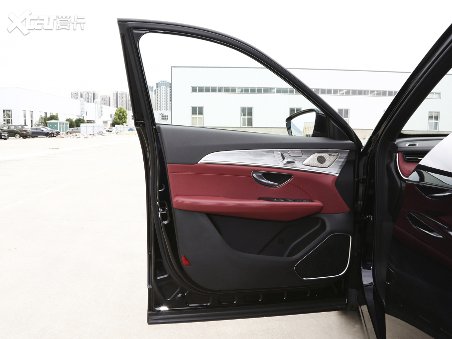 2023;X70 PLUS 1.6T DCT(qing) 5