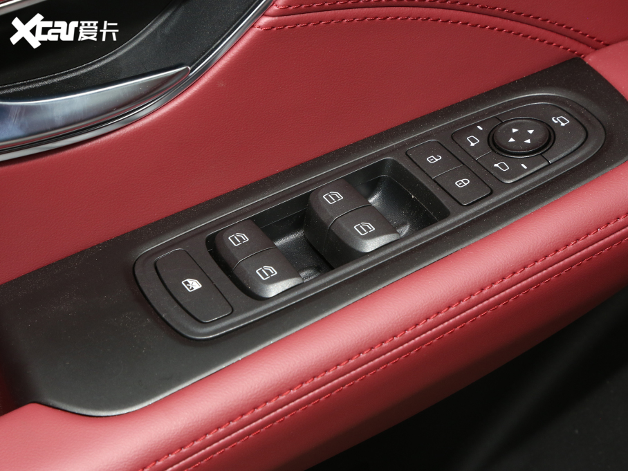 2023;X70 PLUS 1.6T DCT 5