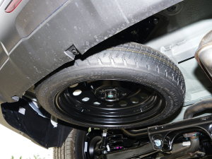 2023款1.5T DCT勇者PLUS 7座 备胎