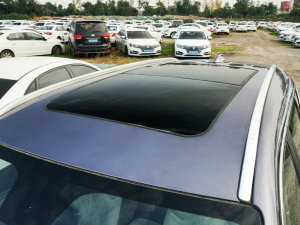 2023款1.6T DCT强者 7座 车顶