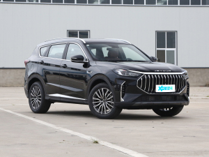 2023款1.6T DCT强者 5座 右前45度
