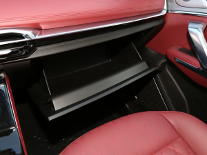 2023款1.6T DCT强者PRO 7座 手套箱