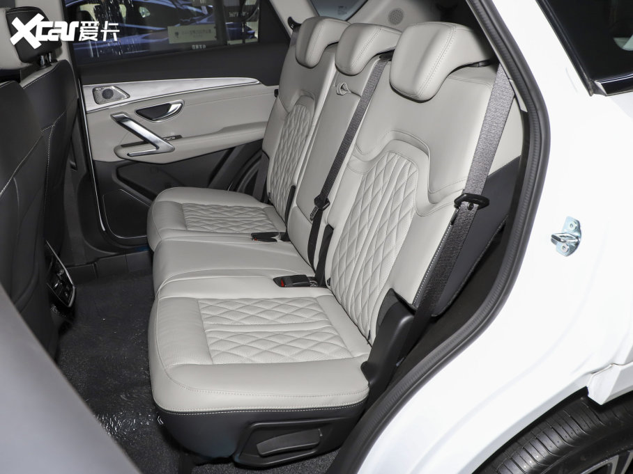 2023;X70 T 2.0T DCTP 7