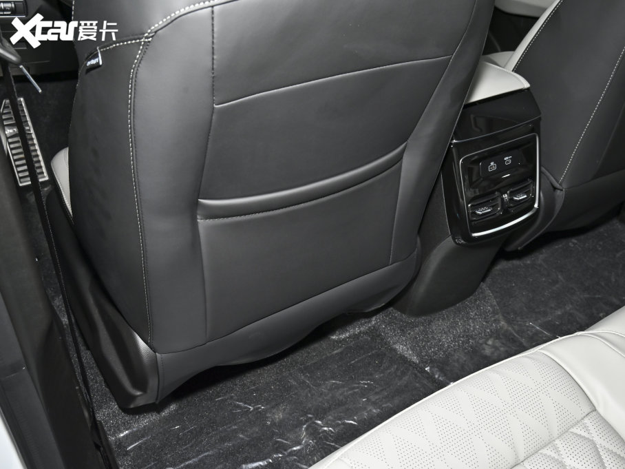 2023;X70 T 2.0T DCT 5