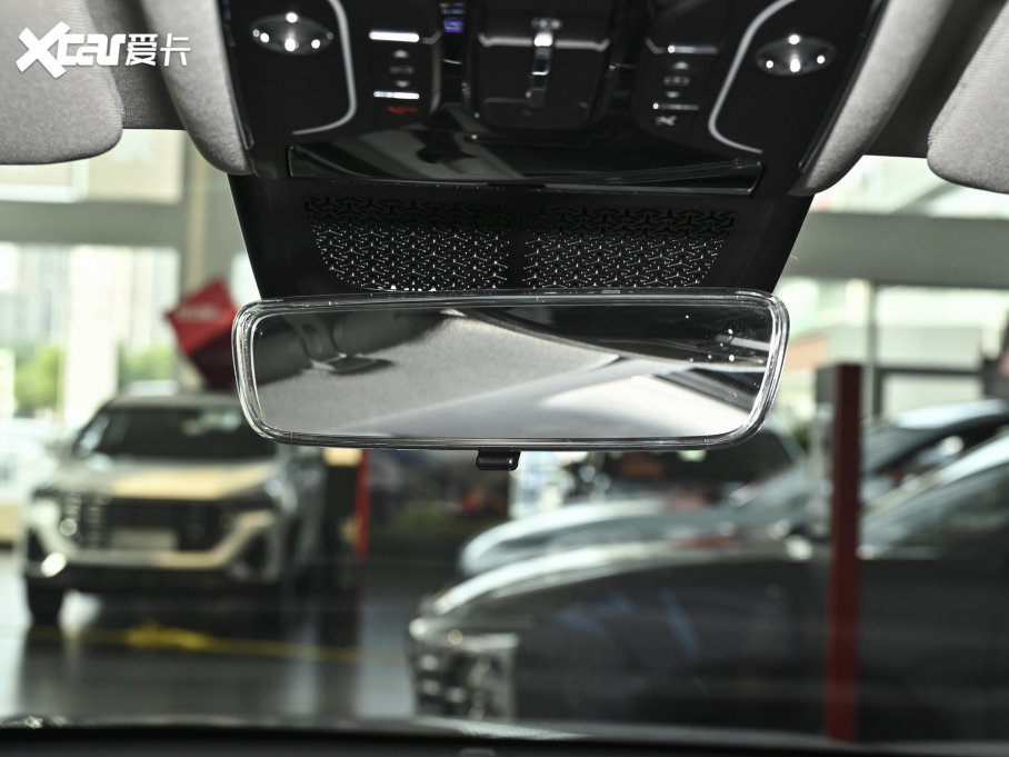 2023;X70 T 2.0T DCT 5