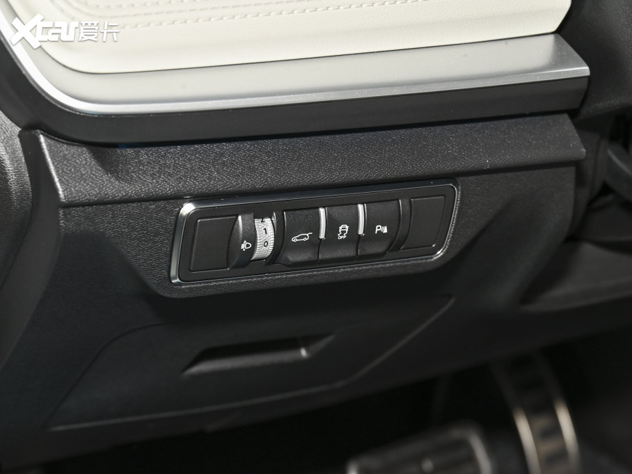 2023;X70 T 2.0T DCT 5