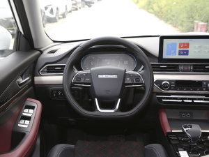 2023款1.5T DCT超越PRO版 5座 方向盘