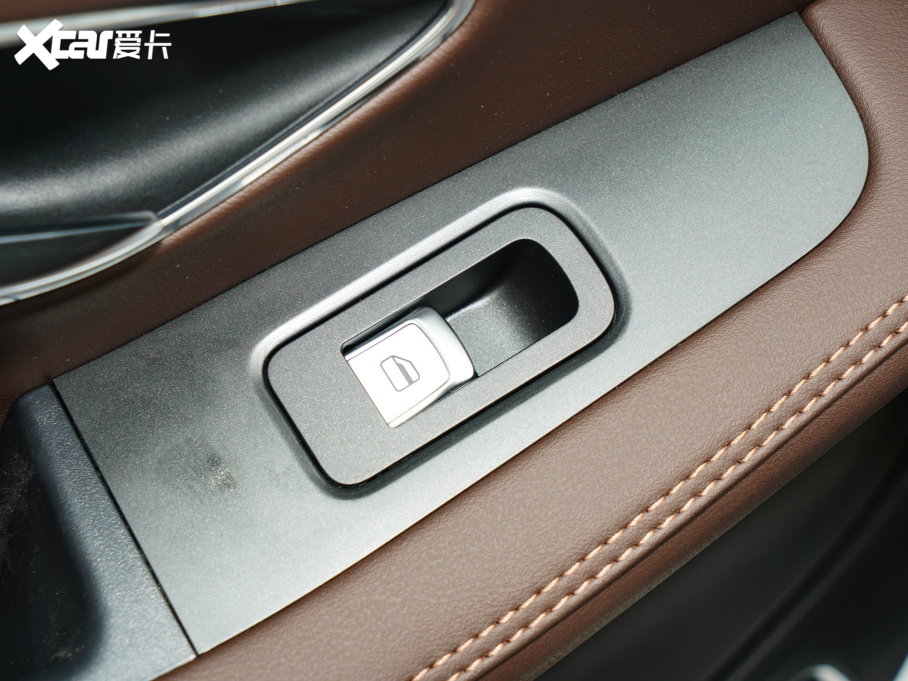 2023;X90 PLUS Ŀ 1.6TD DCTe 7
