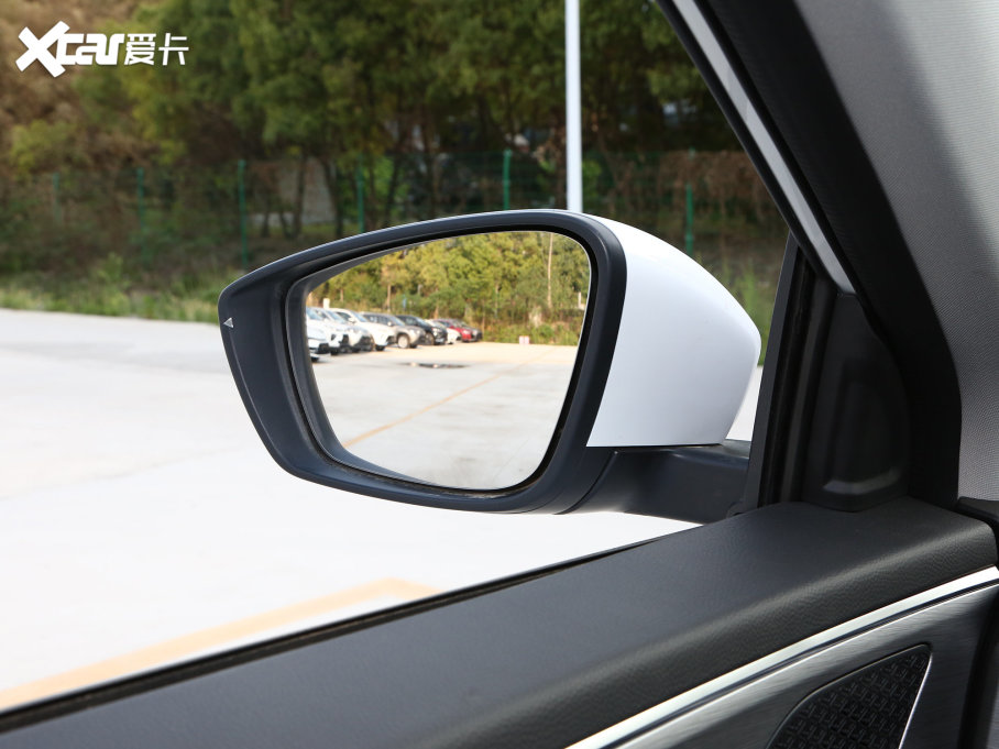 2023;X90 PLUS Ŀ 1.6TD DCTe 5