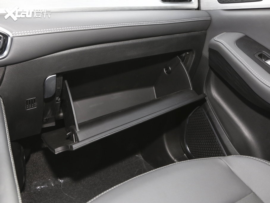 2023;X90 PLUS Ŀ 1.6TD DCTe 5