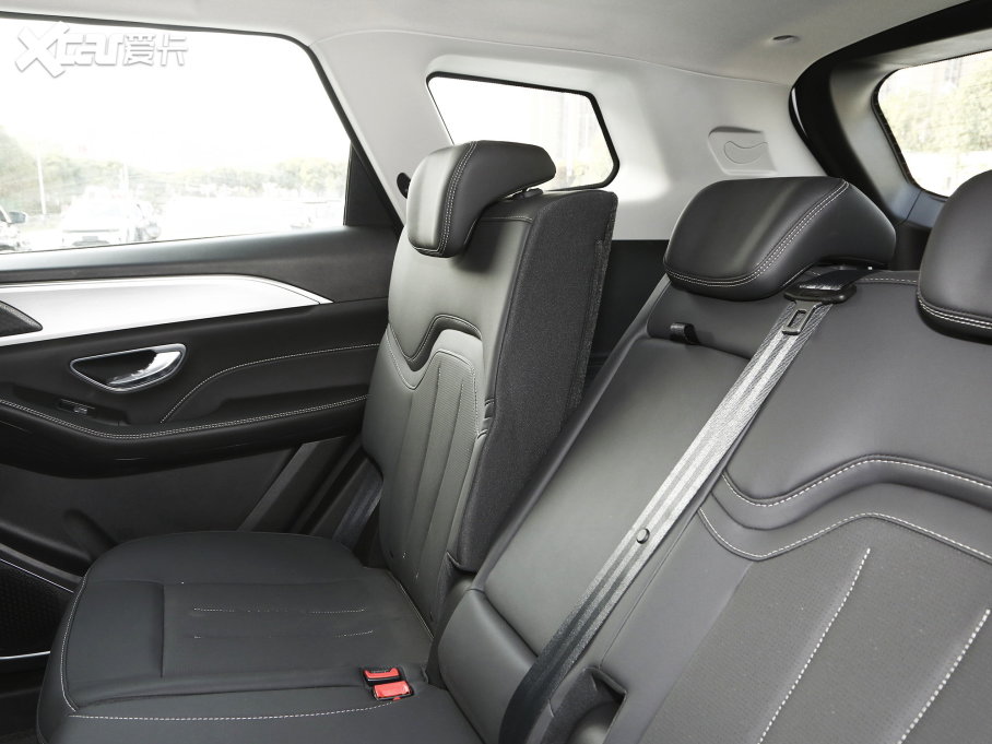 2023;X90 PLUS Ŀ 1.6TD DCTe 5