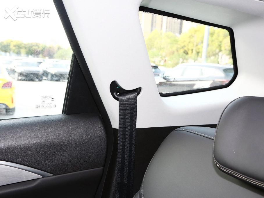 2023;X90 PLUS Ŀ 1.6TD DCTe 5