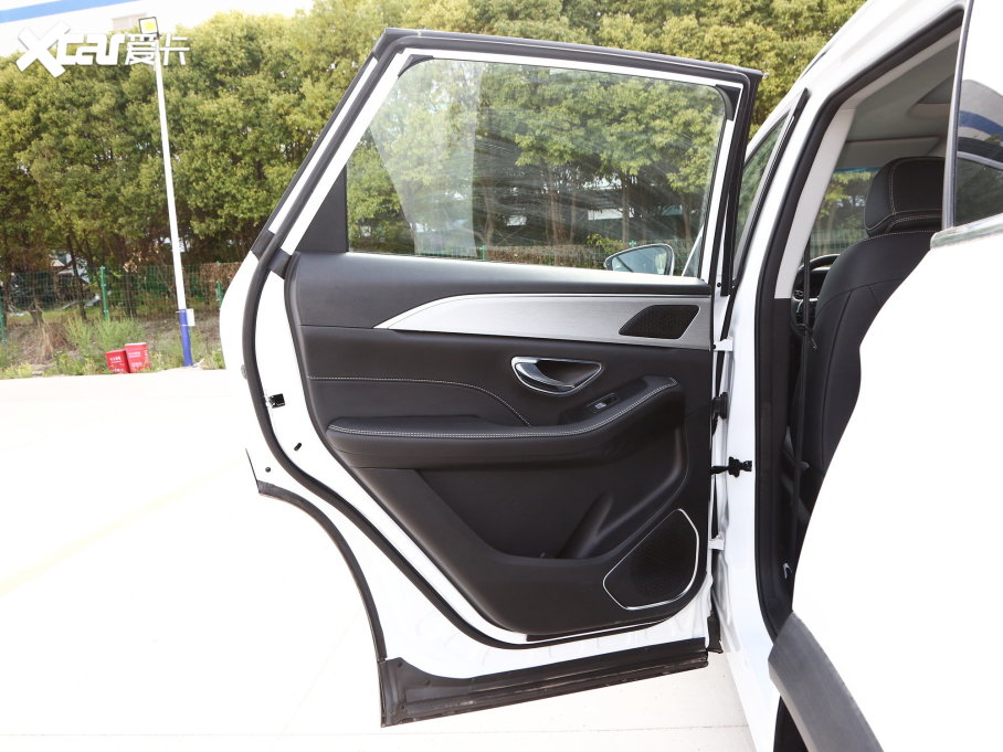 2023;X90 PLUS Ŀ 1.6TD DCTe 5