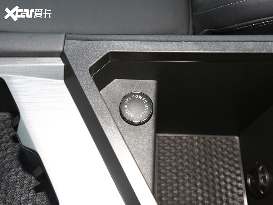 2023;X90 PLUS Ŀ 1.6TD DCTf@ 7